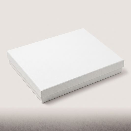 Large white Daisy Maison gift box, closed