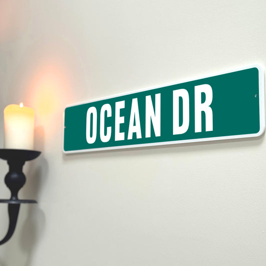 'Ocean Dr' USA Street Sign