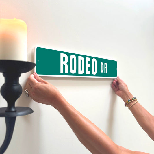 'Rodeo Dr' USA Street Sign